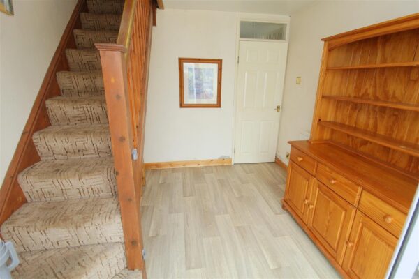 Kempton Park Road, Aintree Village