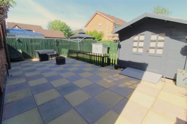 Grosvenor Close, Netherton