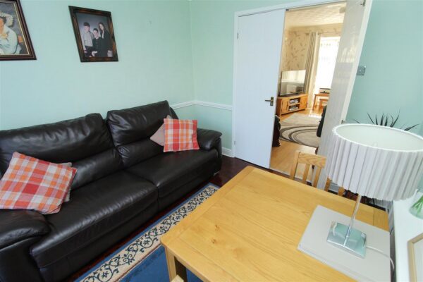 Grosvenor Close, Netherton