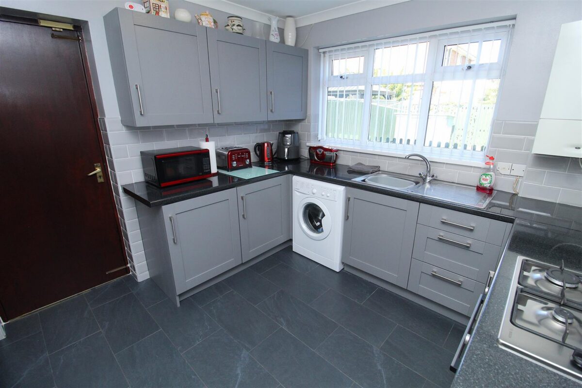 Grosvenor Close, Netherton