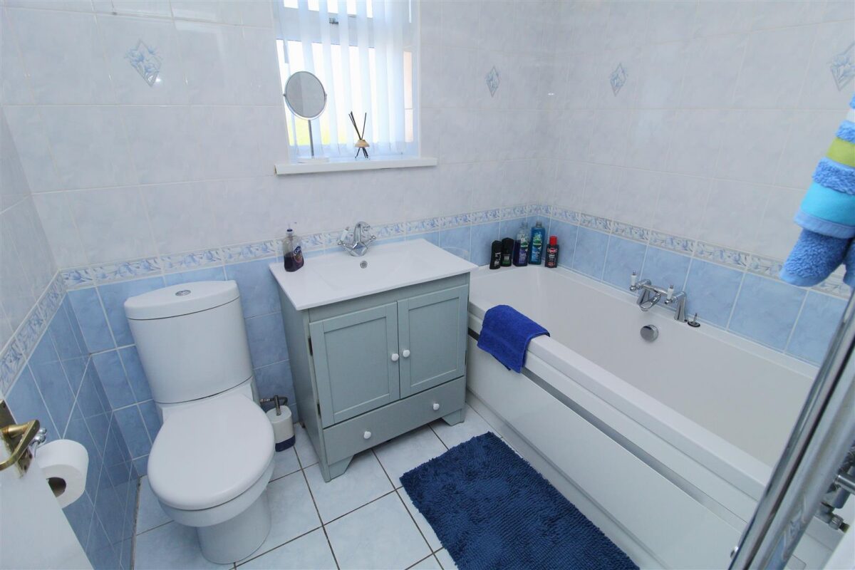 Grosvenor Close, Netherton