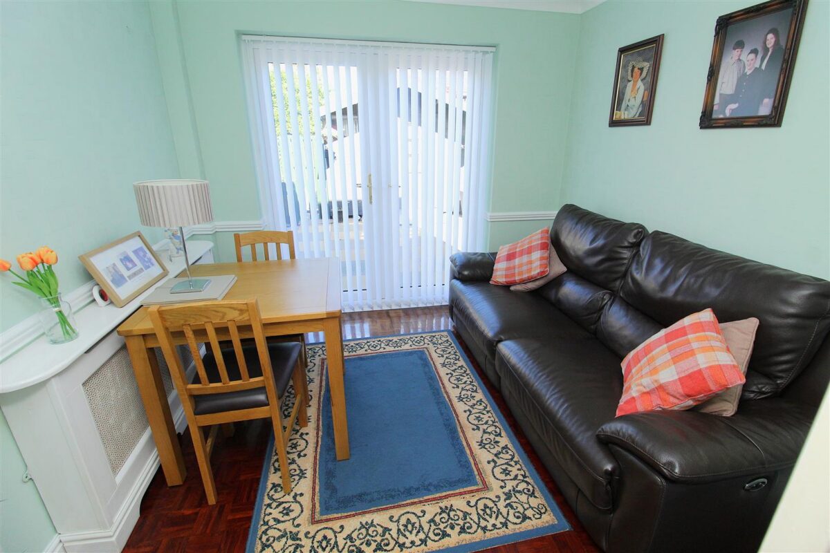 Grosvenor Close, Netherton