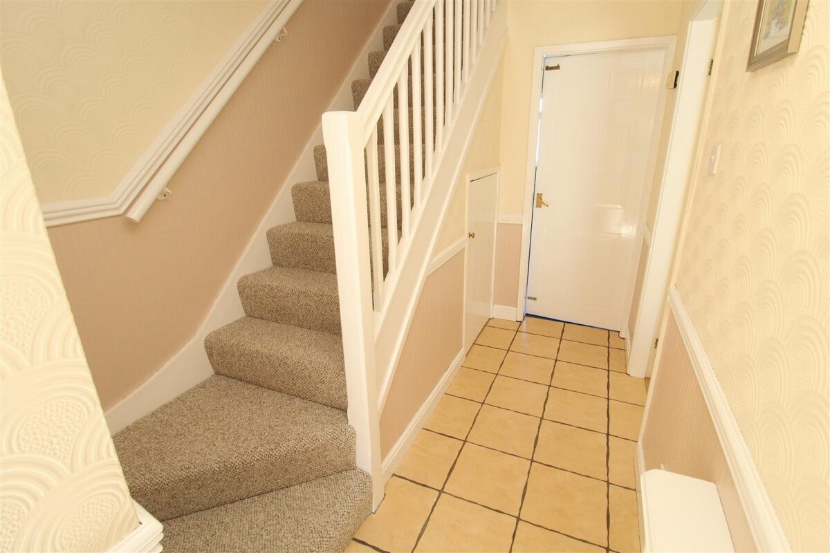 Grosvenor Close, Netherton