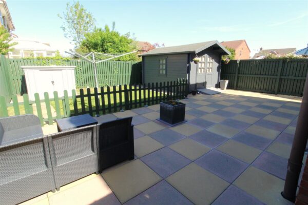 Grosvenor Close, Netherton