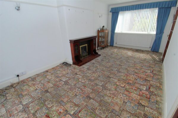 Marina Crescent, Netherton