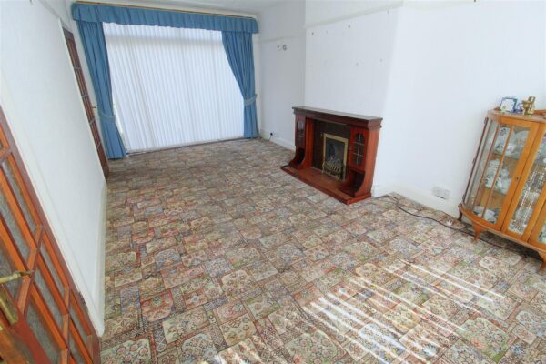 Marina Crescent, Netherton