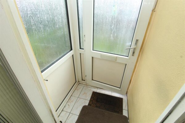 Epsom Close, Aintree Village