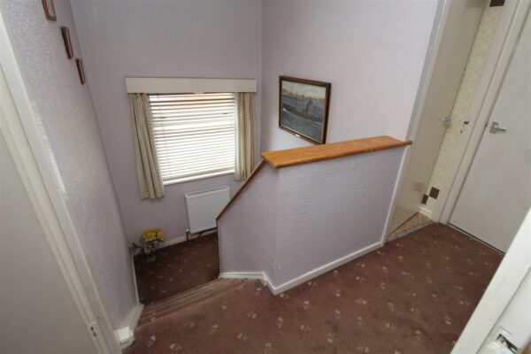 Epsom Close, Aintree Village