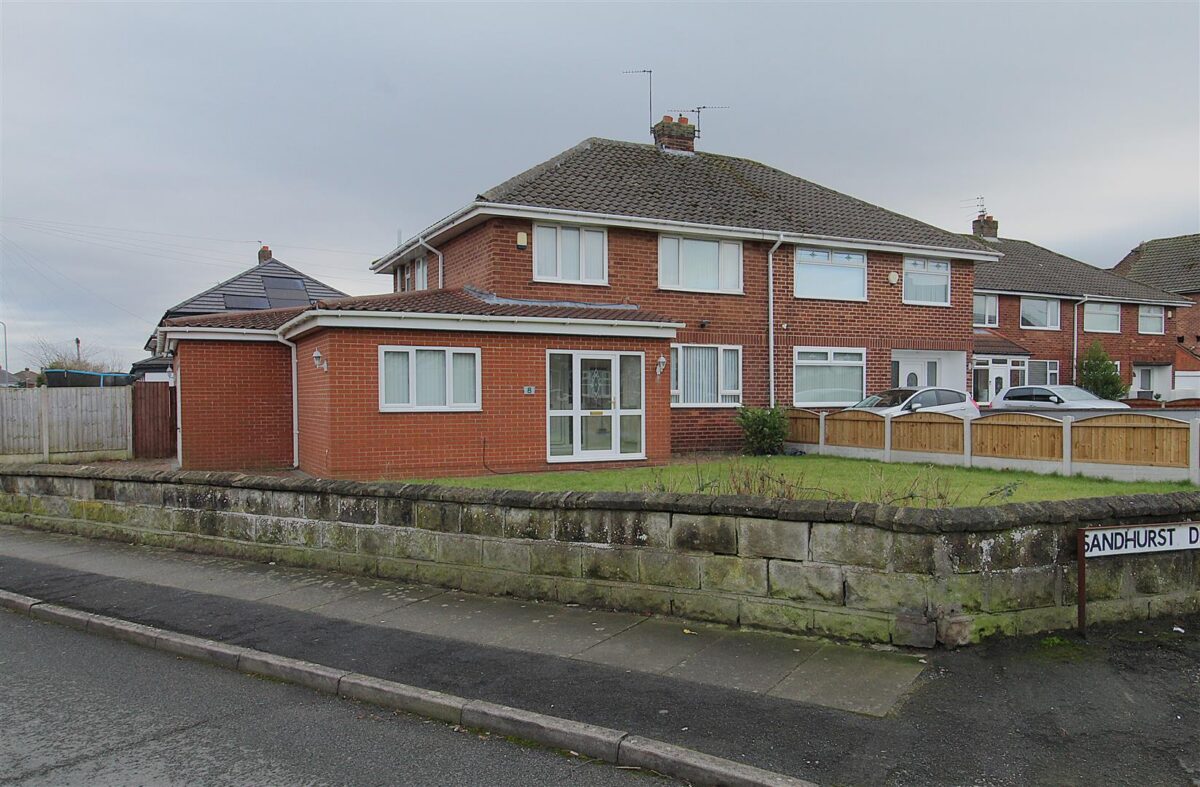 Haileybury Avenue, Aintree Village