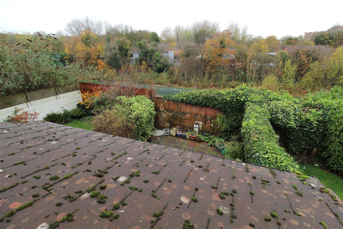 Yew Tree Road, Walton