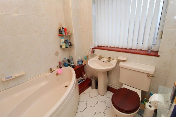 Sherwoods Lane, Aintree