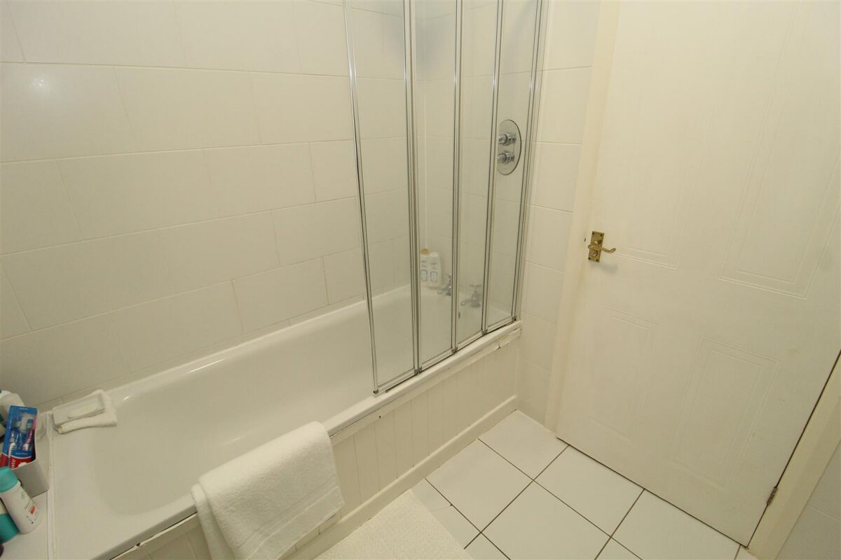 Kilmore Close, Aintree