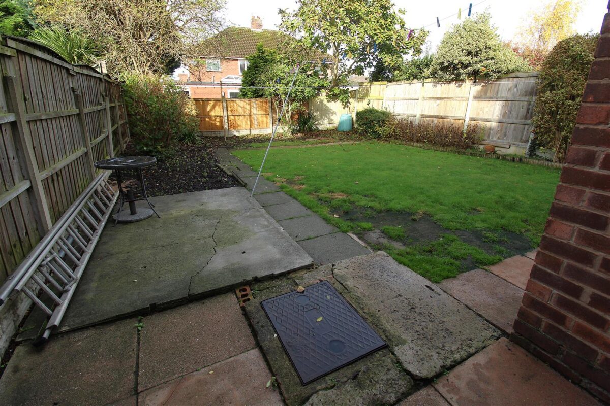 Bull Bridge Lane, Aintree Village