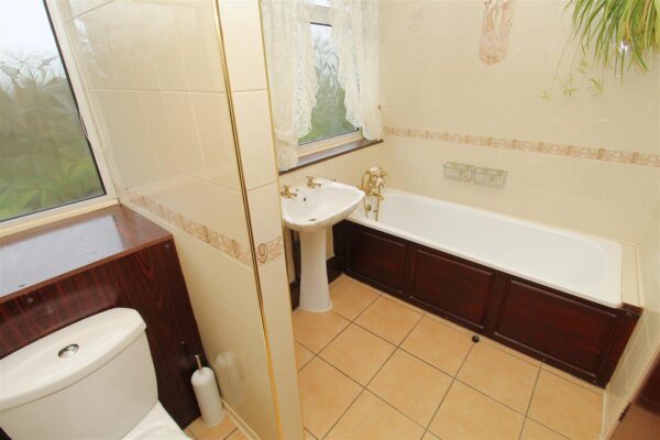 Yew Tree Road, Walton