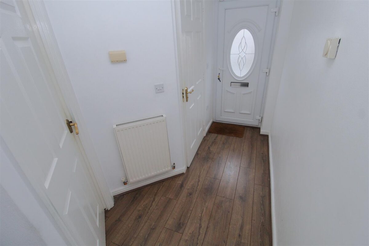 Meadowbarn Close, Southdene