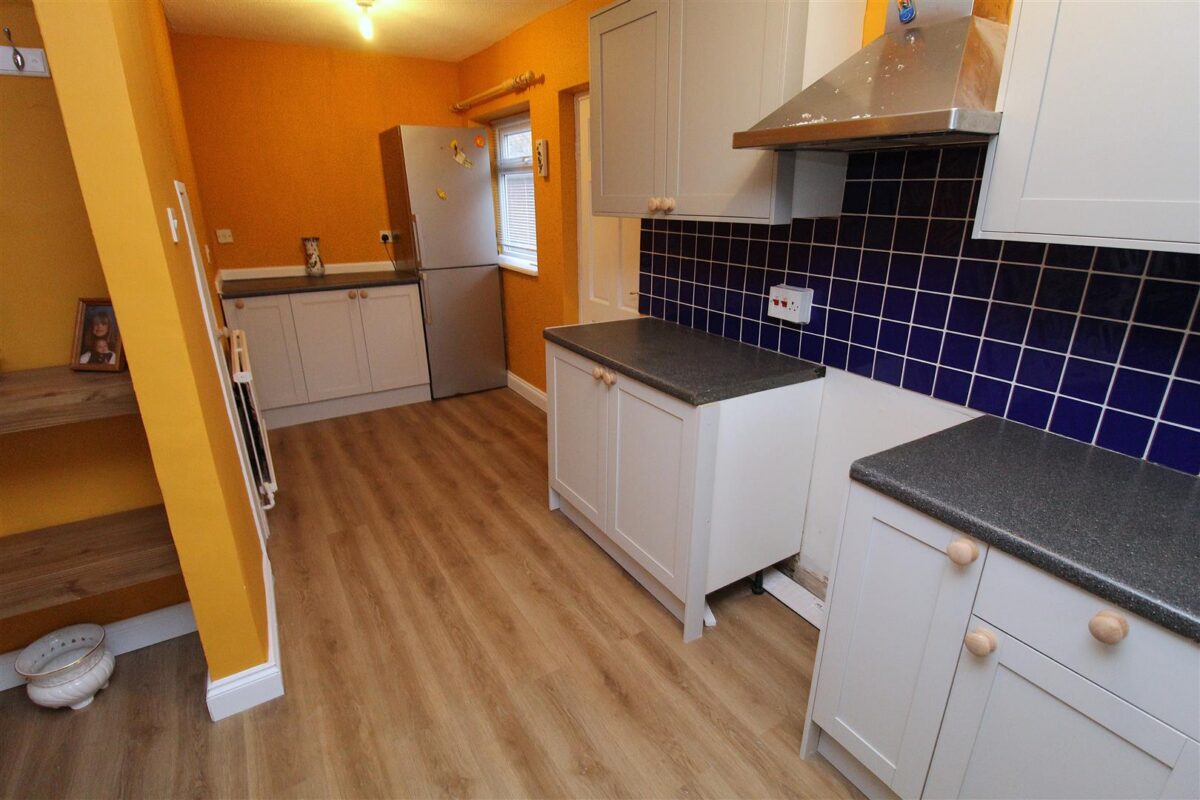 Oriel Drive, Aintree Village