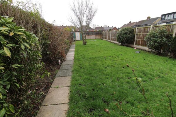 Oriel Drive, Aintree Village