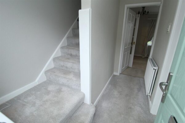 Oriel Drive, Aintree Village