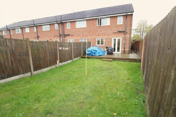 Meadowbarn Close, Southdene