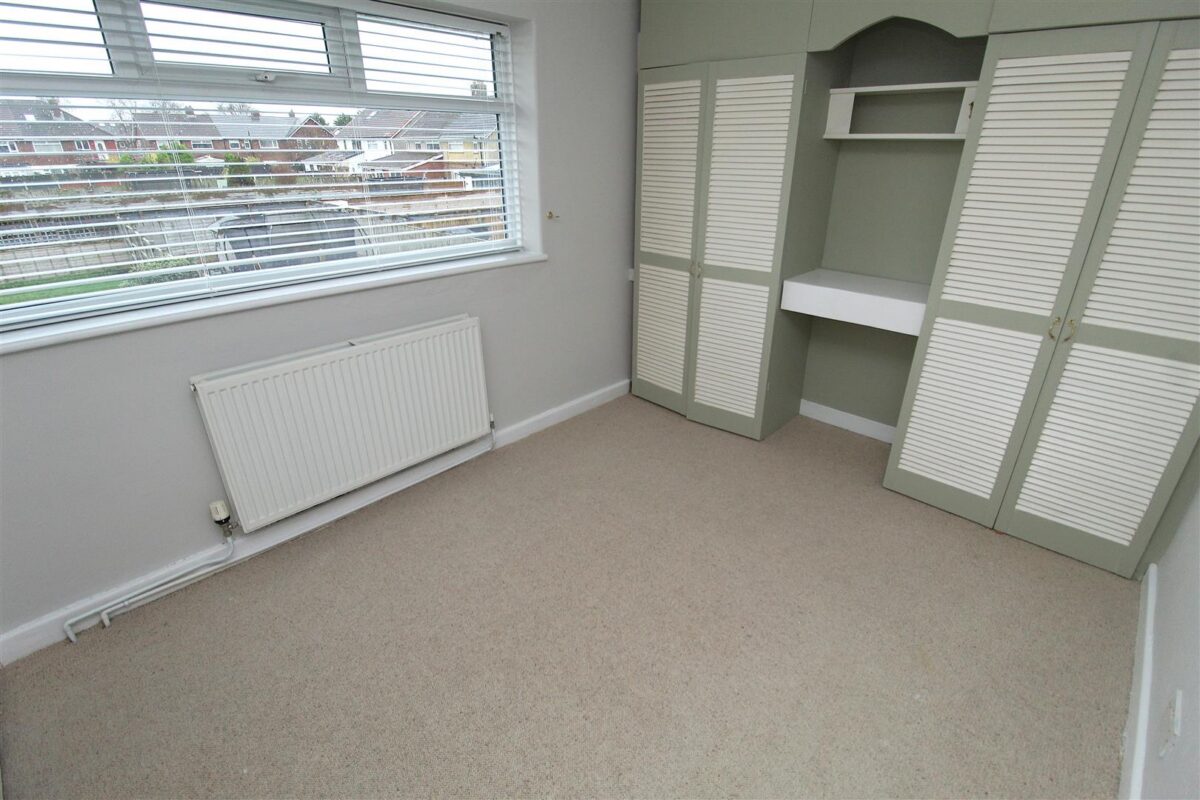 Oriel Drive, Aintree Village