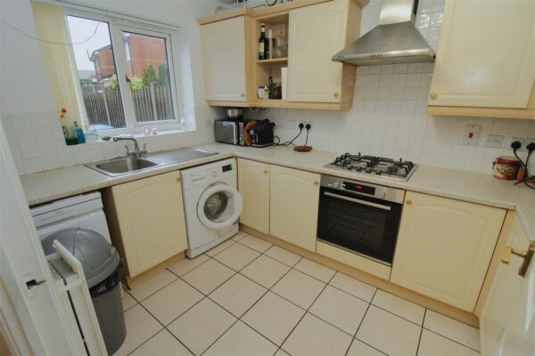 Meadowbarn Close, Southdene