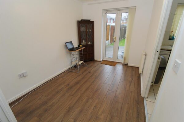 Meadowbarn Close, Southdene