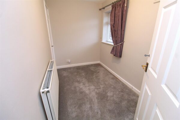 Oriel Drive, Aintree Village