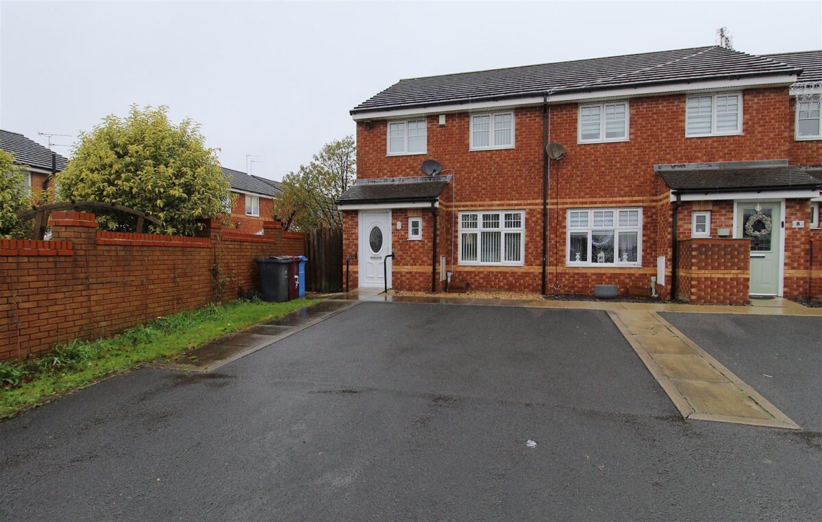 Meadowbarn Close, Southdene