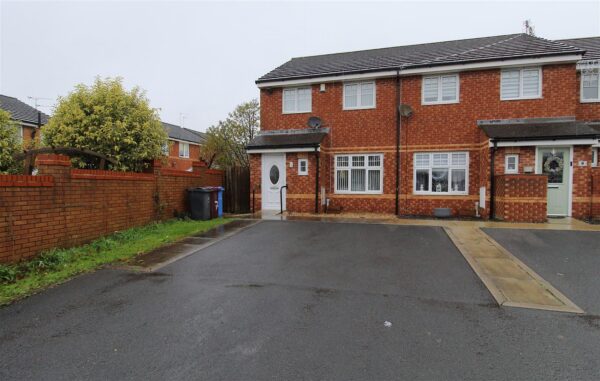 Meadowbarn Close, Southdene