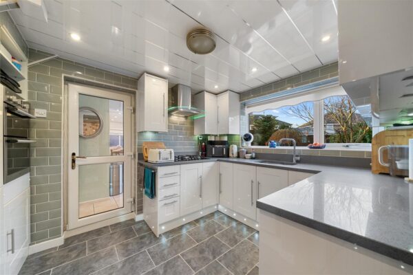 Martland Avenue, Aintree Village