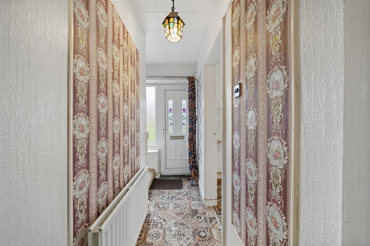 Oriel Drive, Aintree Village