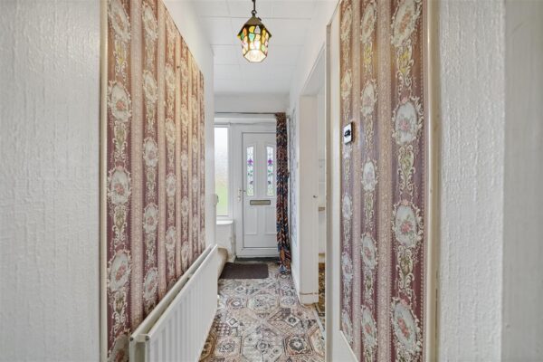 Oriel Drive, Aintree Village