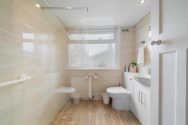 Barbara Avenue, Fazakerley