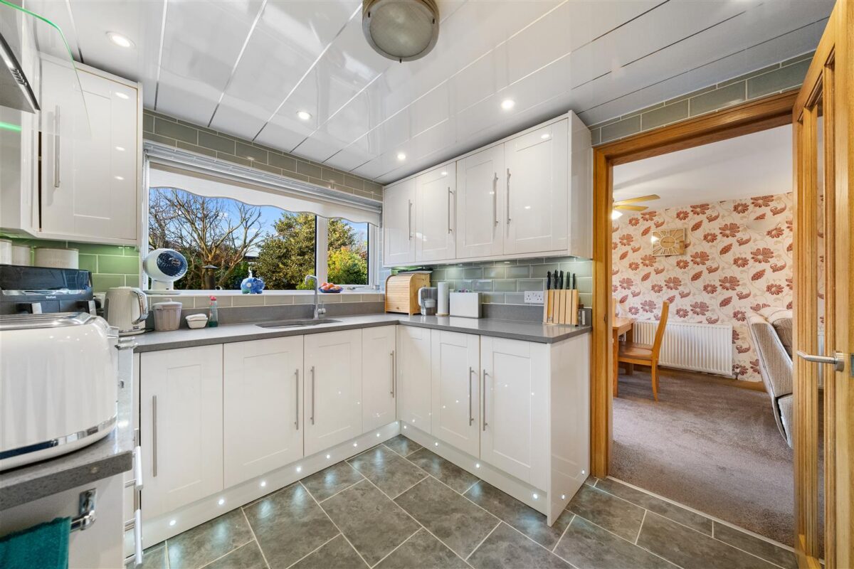 Martland Avenue, Aintree Village