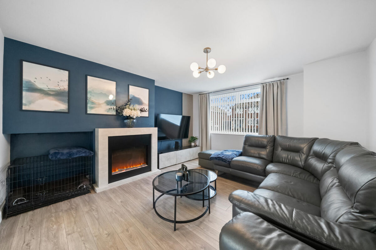 Bull Bridge Lane, Aintree Village