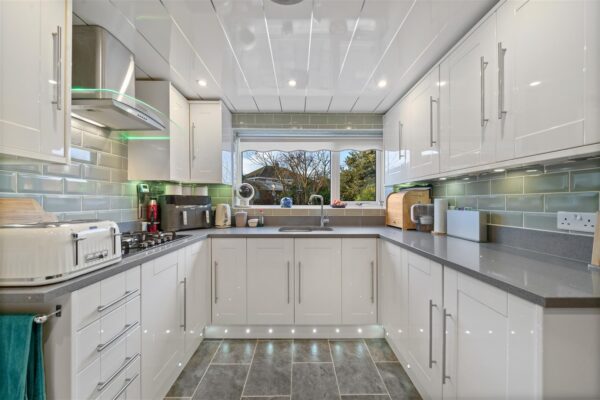 Martland Avenue, Aintree Village