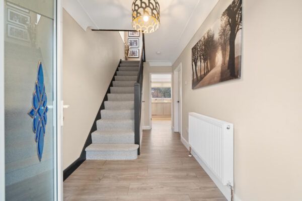 Bull Bridge Lane, Aintree Village