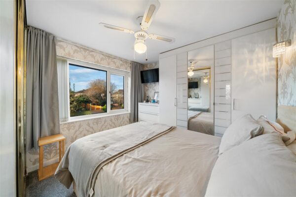 Martland Avenue, Aintree Village