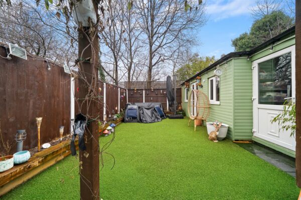 Parkfield Avenue, Netherton