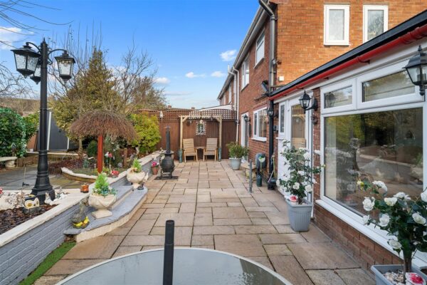 Martland Avenue, Aintree Village