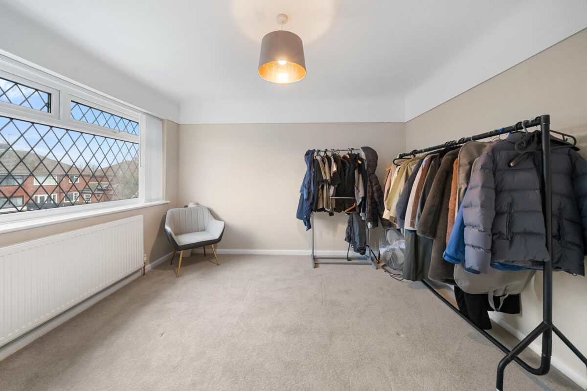 Bull Bridge Lane, Aintree Village