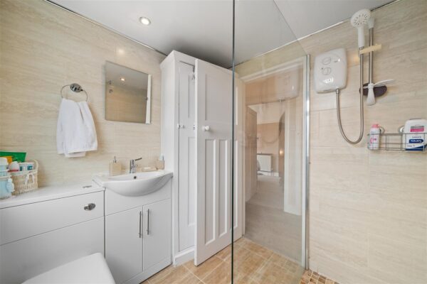 Barbara Avenue, Fazakerley