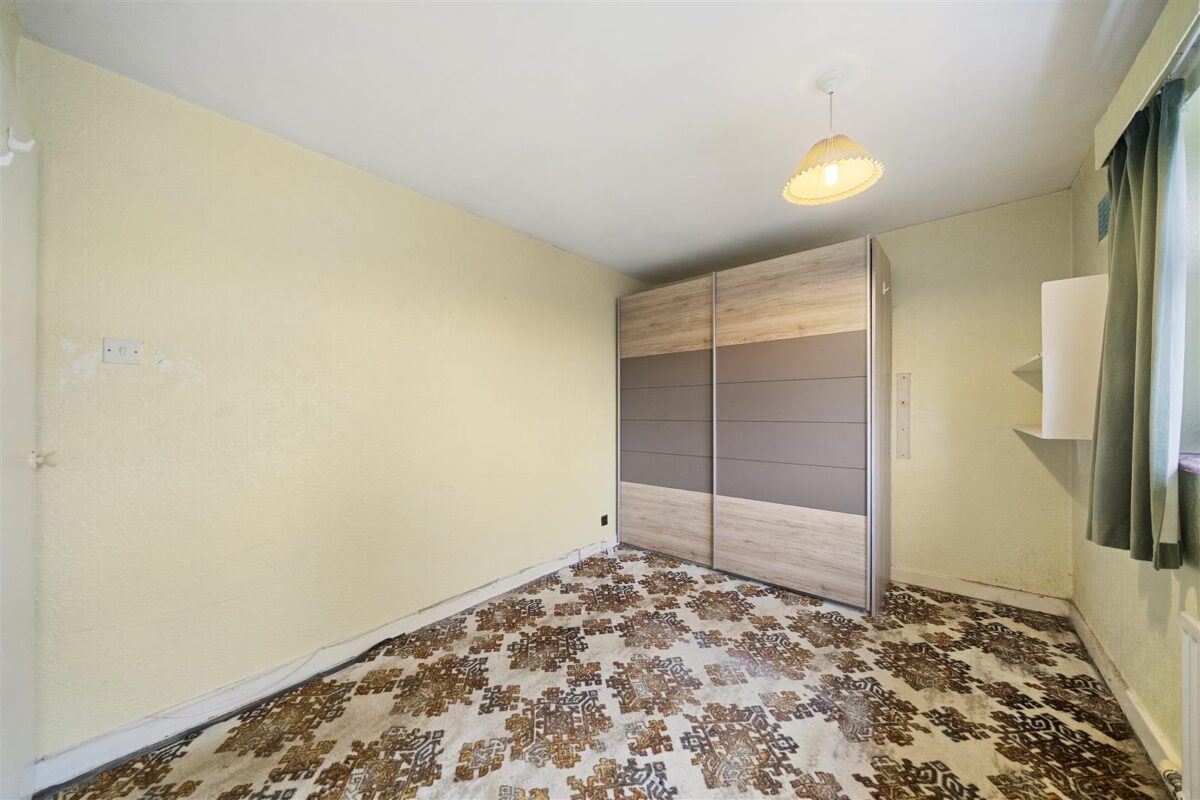 Oriel Drive, Aintree Village