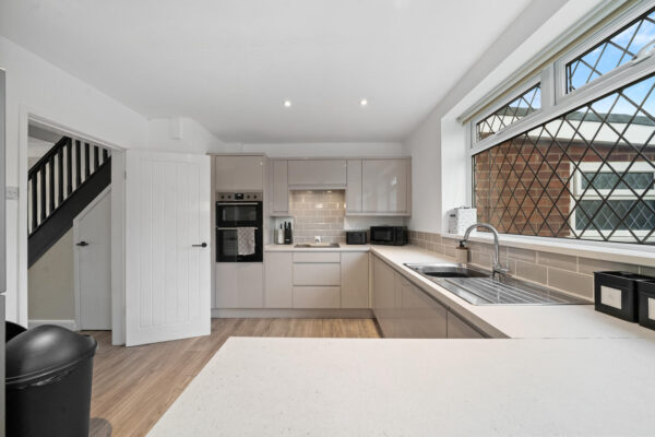 Bull Bridge Lane, Aintree Village