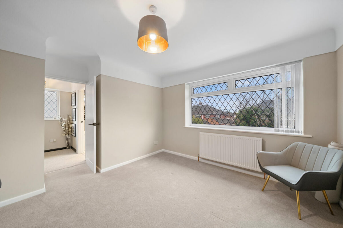 Bull Bridge Lane, Aintree Village