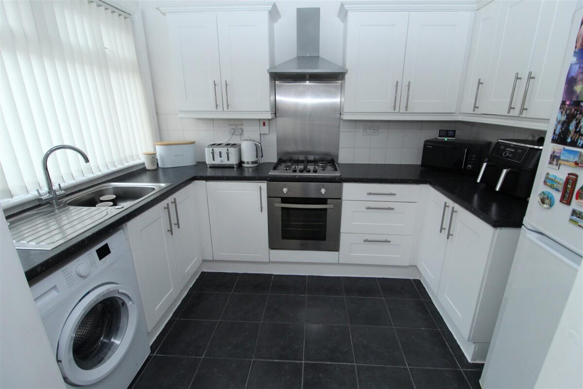 First Avenue, Fazakerley