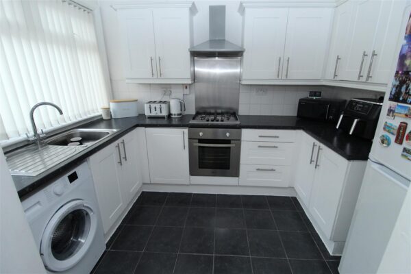 First Avenue, Fazakerley