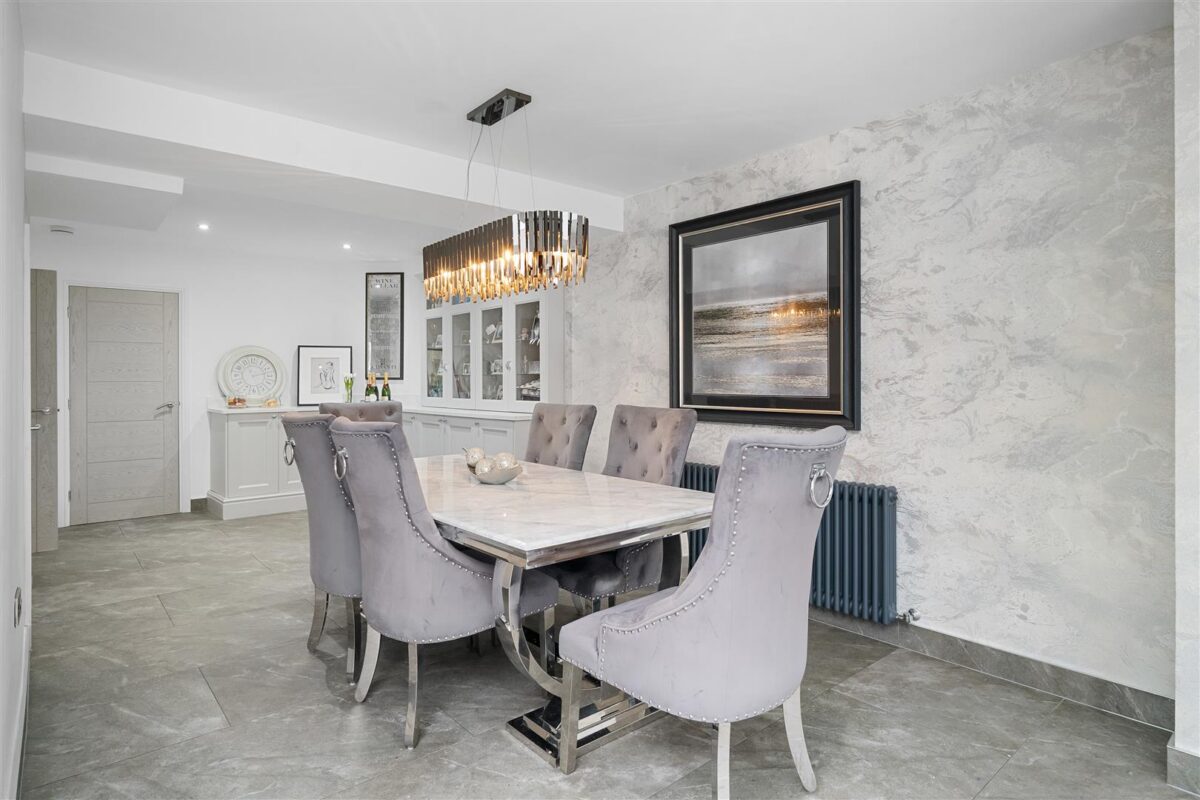 Felsted Drive, Aintree Village