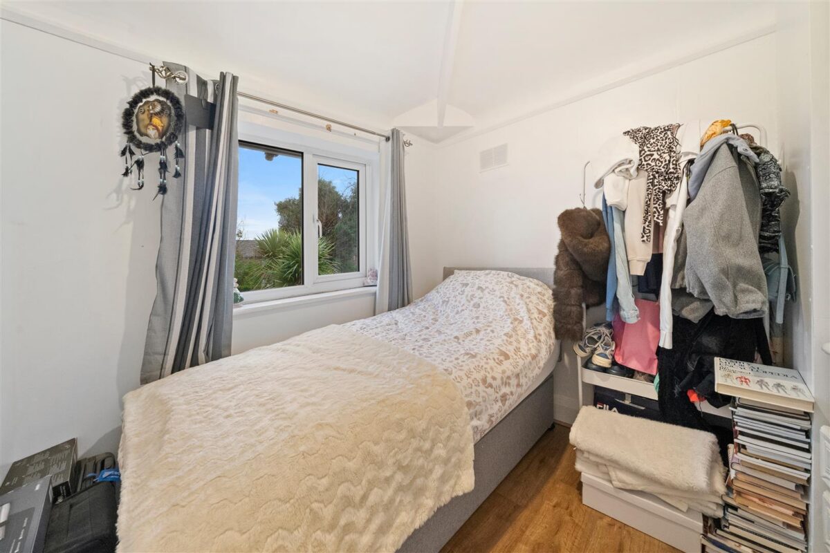 Parkfield Avenue, Netherton