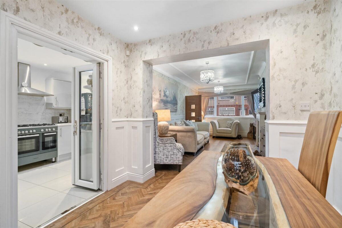 Parkfield Avenue, Netherton